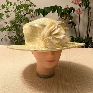 Chic Cream Golden Hat with Floral Feathered Detail